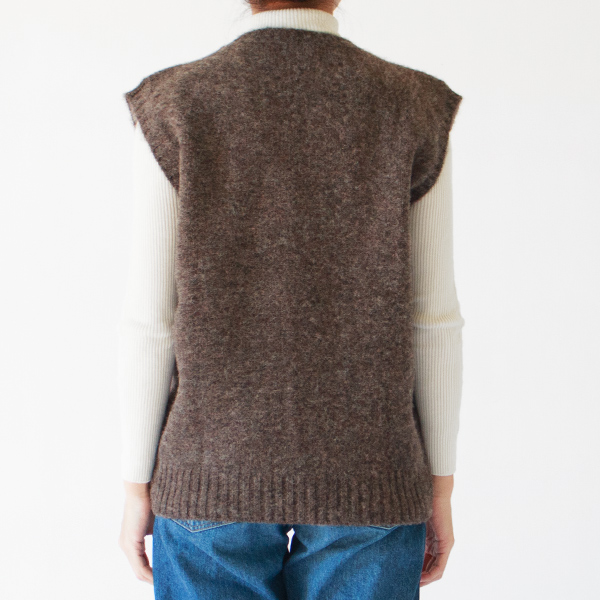 腰までしっかり隠します