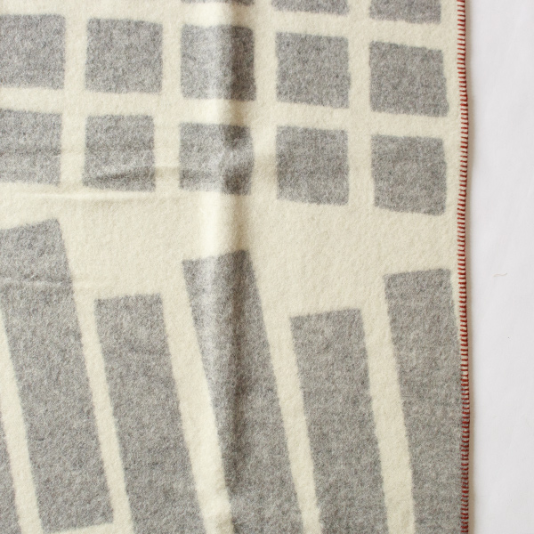 スウェーデン・クリッパン村にあるレンガ造りの教会に着想を得てデザインされました。 スウェーデン・クリッパン村にあるレンガ造りの教会に着想を得てデザインされました。