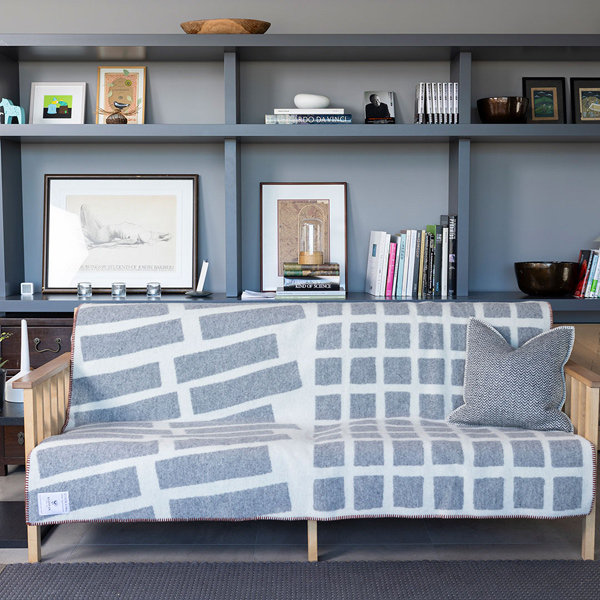 ソファーカバーとしてもご使用いただけます(グレー) ソファーカバーとしてもご使用いただけます(グレー)