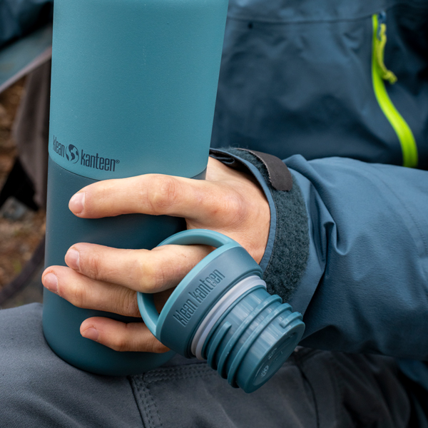 キャップも持ちやすく、置く場所に困りません(Brittany Blue) キャップも持ちやすく、置く場所に困りません(Brittany Blue)