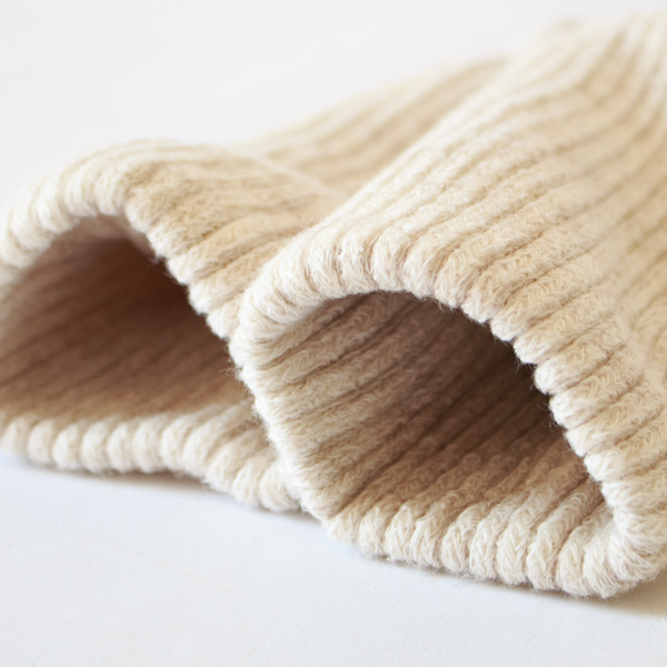 厚手の総パイルがやわらかく足を包み込みます