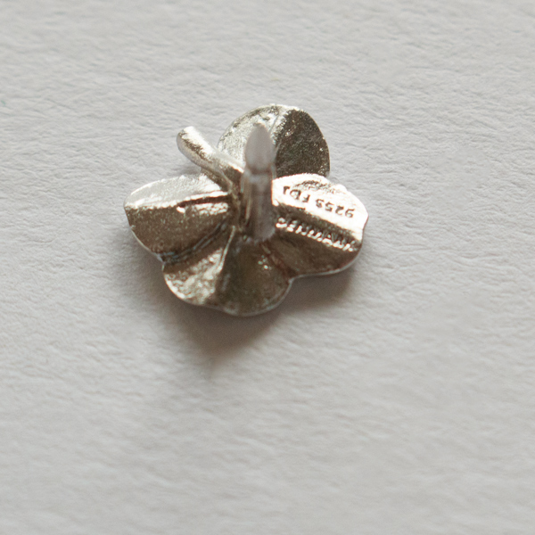 フォーリーフ クローバー ピン Silver フォーリーフ クローバー ピン Silver