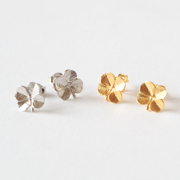 左:Silver 右:Gold 左:Silver 右:Gold