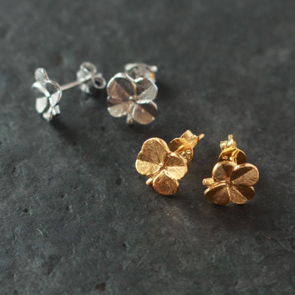 左:Silver 右:Gold 左:Silver 右:Gold