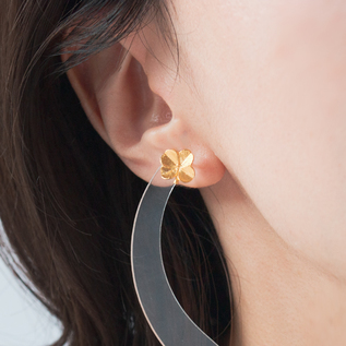 限定入荷】フォーリーフ クローバー ピアス／FLORA DANICA（フローラ