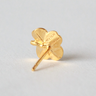 フォーリーフ クローバー ピアス Gold