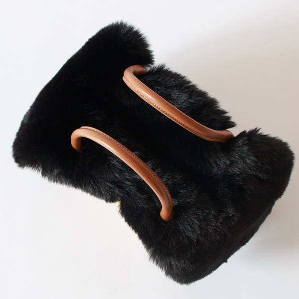 上から見るともふもふのデザイン（BLACK）