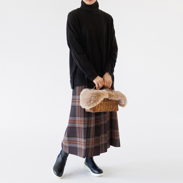 あけびのかご（薄型ホラ編）に（CREAM）