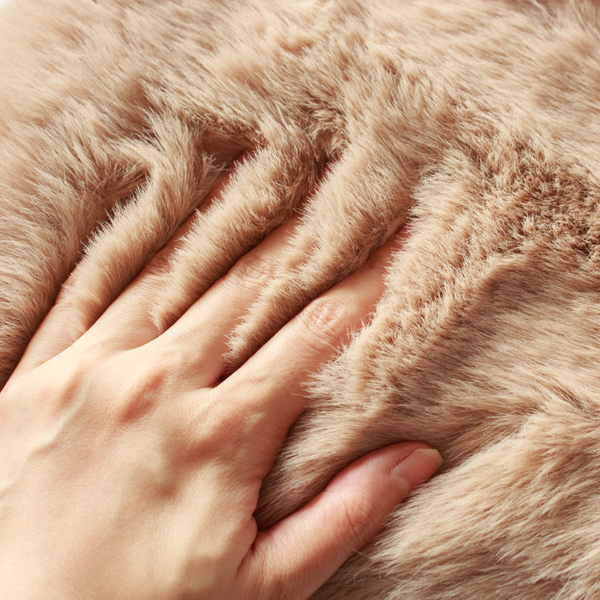 厚みのあるファー（CREAM）