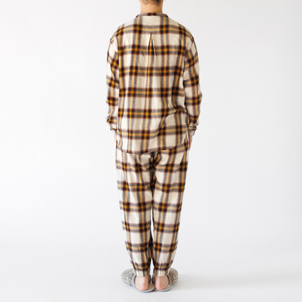 身長163cm・WHITE×BROWN 身長163cm・WHITE×BROWN