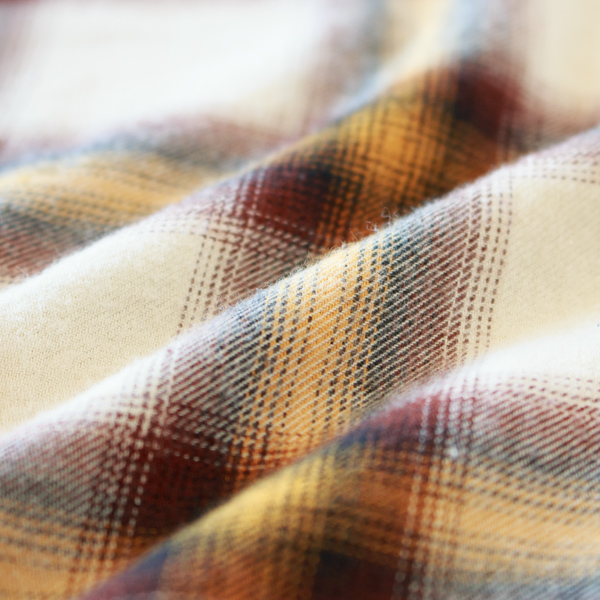 コットンと再生繊維で環境に配慮されたフランネル生地(WHITE×BROWN) コットンと再生繊維で環境に配慮されたフランネル生地(WHITE×BROWN)