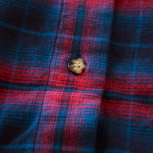 釦は全カラー共通(BLUE×PINK) 釦は全カラー共通(BLUE×PINK)