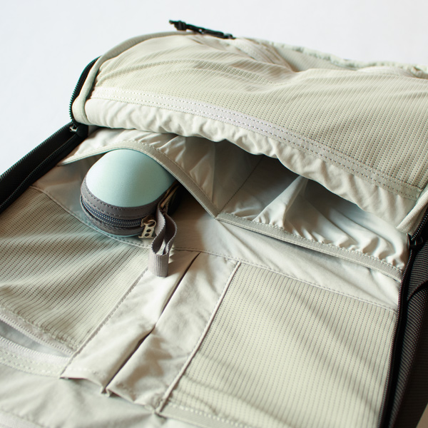 折りたたみ傘などの収納もできます 折りたたみ傘などの収納もできます