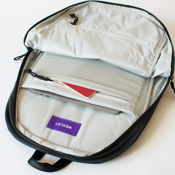 14インチまで対応の 14インチまで対応のラップトップ用スリーブ