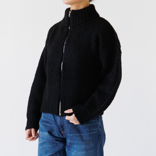 BLACK、身長:160cm BLACK、身長:160cm