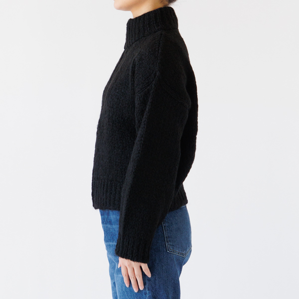 BLACK、身長:160cm BLACK、身長:160cm