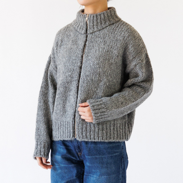 GREY、身長:160cm GREY、身長:160cm