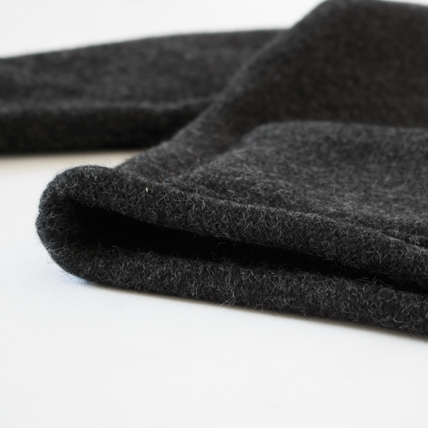 ふっくら厚みがあって暖かい(Heather Black) ふっくら厚みがあって暖かい(Heather Black)