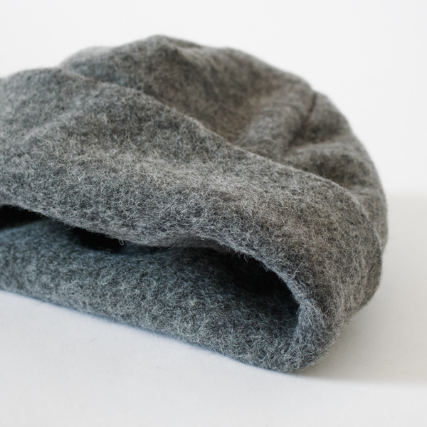 しっかりした生地で頭を暖かく包みます(Heather Charcoal) しっかりした生地で頭を暖かく包みます(Heather Charcoal)