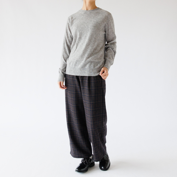 Light Grey、身長:163cm Light Grey、身長:163cm