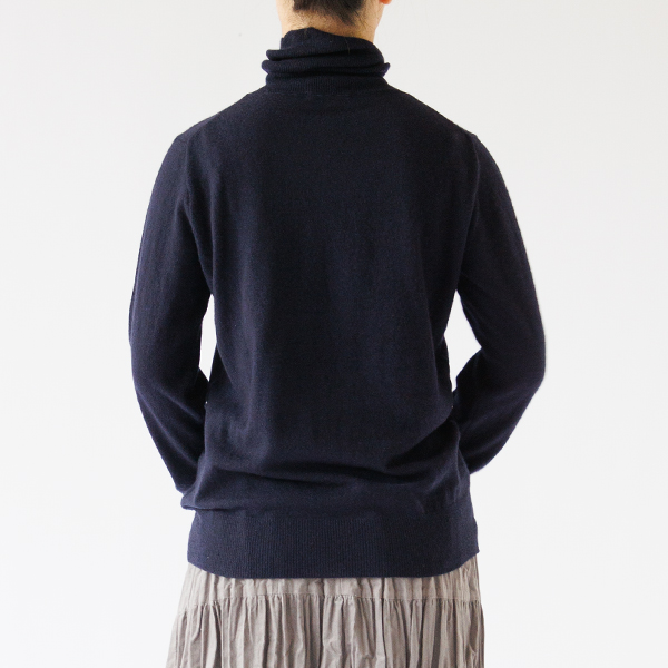 Navy、身長：163cm