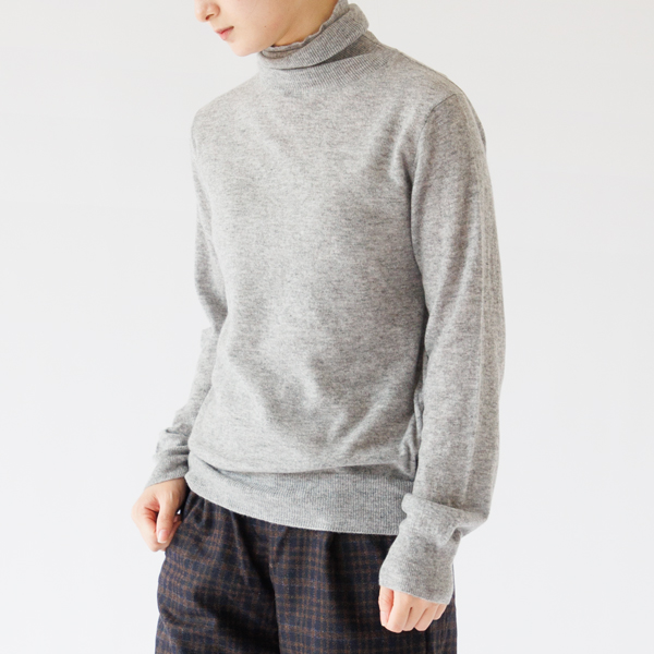 Light Grey、身長：163cm