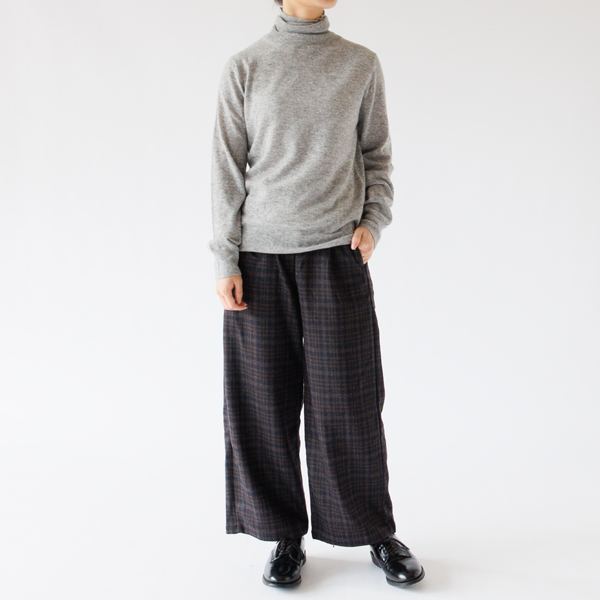 Light Grey、身長：163cm