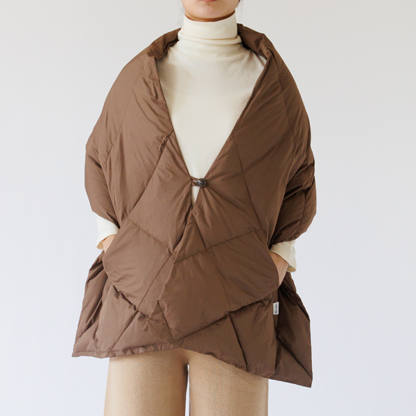 Brown、身長:163cm Brown、身長:163cm