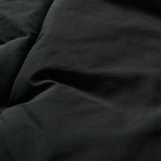 合わせる服を選ばないblack 合わせる服を選ばないblack