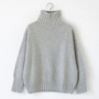 タートルネックセーター