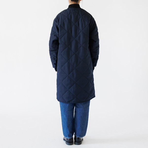 後ろのベントでしゃがみやすい 後ろのベントでしゃがみやすい