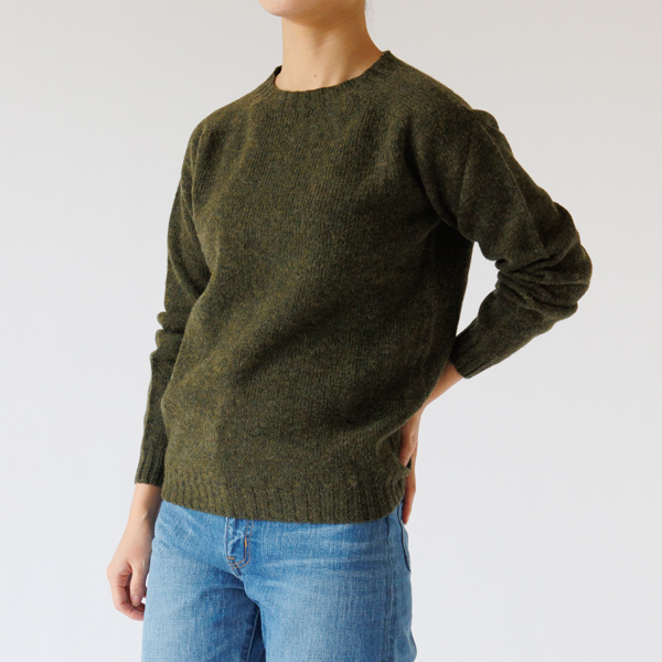 クルーネックセーター ( Scots Pine) 身長163cm サイズ38着用 クルーネックセーター ( Scots Pine) 身長163cm サイズ38着用