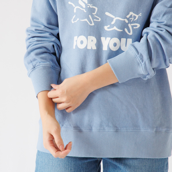 袖口と裾には針抜きリブを採用 袖口と裾には針抜きリブを採用