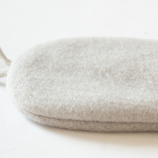 シルクならではのしっとりとした潤い シルクならではのしっとりとした潤い