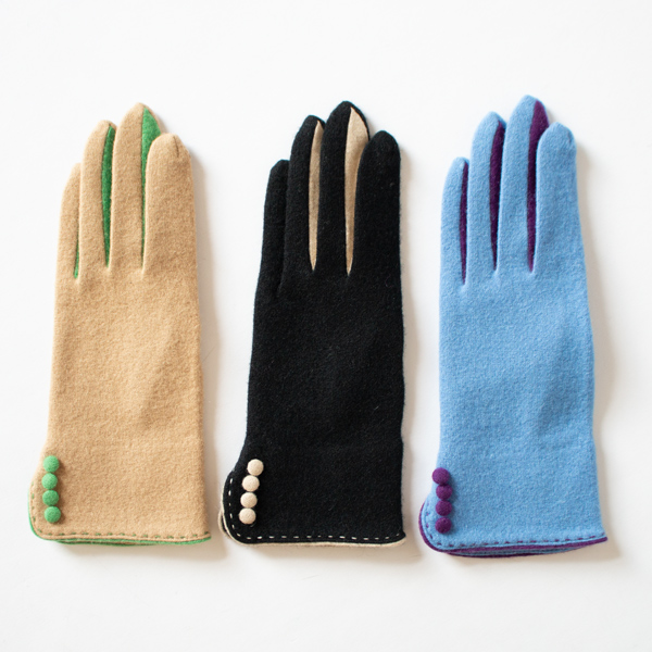 左から、CAMEL, BLACK, BLUE 左から、CAMEL, BLACK, BLUE