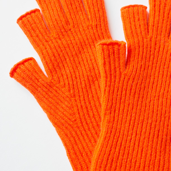 程よく厚みのあるリブニット(ORANGE) 程よく厚みのあるリブニット(ORANGE)