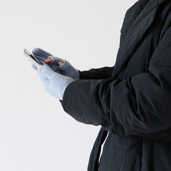 急ぎの連絡などをさっと返信できます(PALE BLUE) 急ぎの連絡などをさっと返信できます(PALE BLUE)