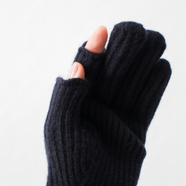 ふわふわのカシミヤとシックなネイビー(NAVY) ふわふわのカシミヤとシックなネイビー(NAVY)