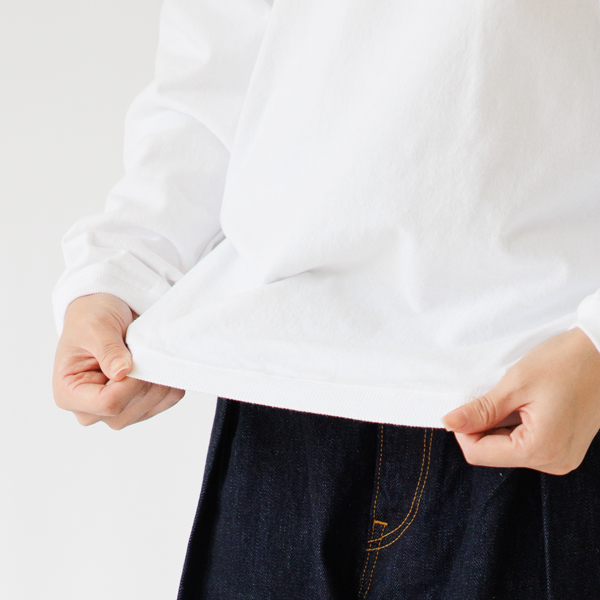 裾はリブになっているので、大きめサイズでもだらしなくなりません 裾はリブになっているので、大きめサイズでもだらしなくなりません