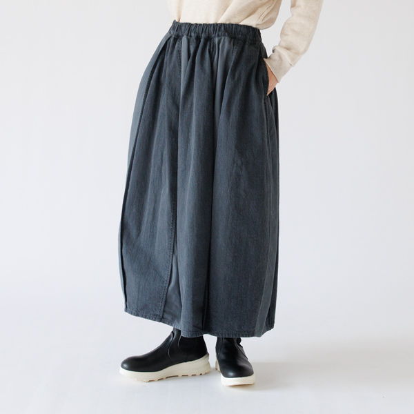 身長163cm・チャコールグレー