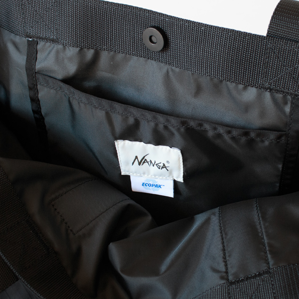 内ポケット付きで整理して収納できます(BLK)