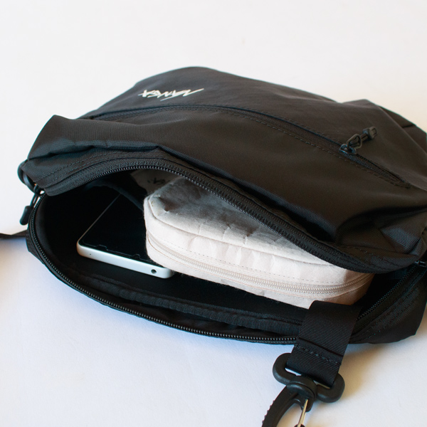 荷物をいれたところ(BLK) 荷物をいれたところ(BLK)