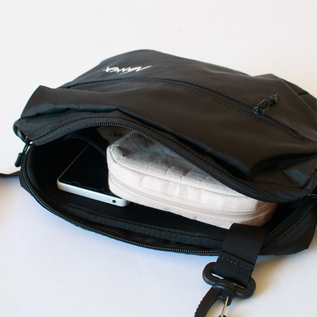 荷物をいれたところ(BLK) 荷物をいれたところ(BLK)