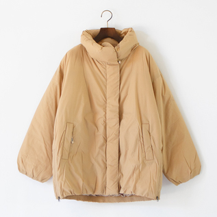 スタンドカラーダウンジャケット
