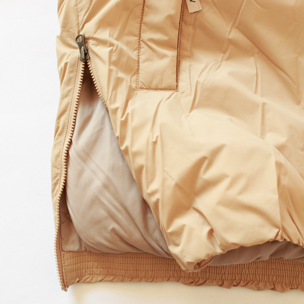 サイドはファスナー付きでスリット長さを調整できます(BEG2 TAN WM) サイドはファスナー付きでスリット長さを調整できます(BEG2 TAN WM)