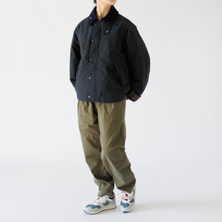 ラグランスリーブで大きめでも着こなしやすい (NAVY/36・身長163cm) ラグランスリーブで大きめでも着こなしやすい (NAVY/36・身長163cm)