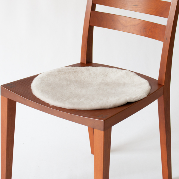 長時間のデスクワークに(IVORY)