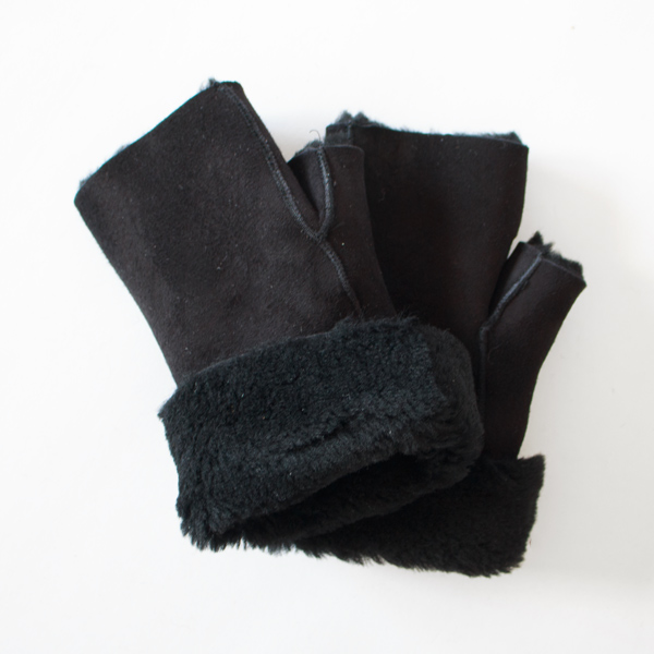 指なしシープスキンミトン TUBE MITTEN(European Curly Merino BLACK)