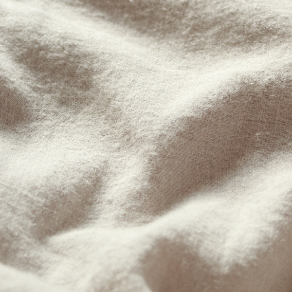 軽く、肌に優しく馴染む生地感が特徴(GREIGE) 軽く、肌に優しく馴染む生地感が特徴(GREIGE)