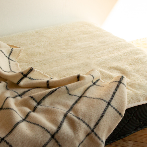 天然素材で床からの冷気をガードします